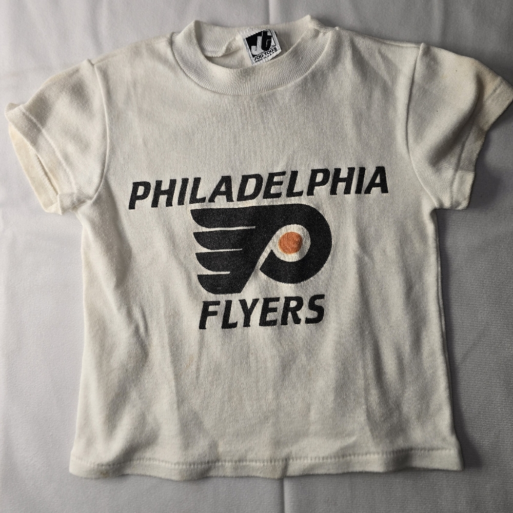 Vintage Philadelphia Flyers Newborn T-shirt